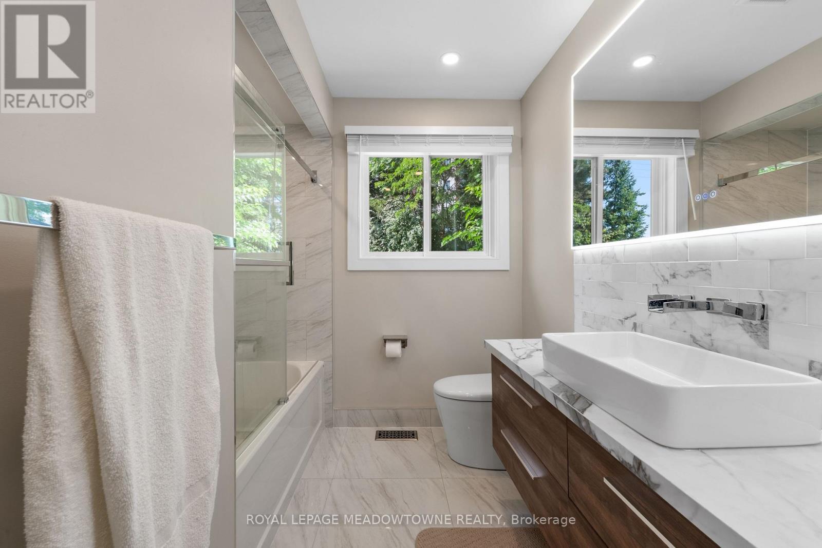 1268 Forest Hill, Oakville, ON - Indoor Photo Showing Bathroom