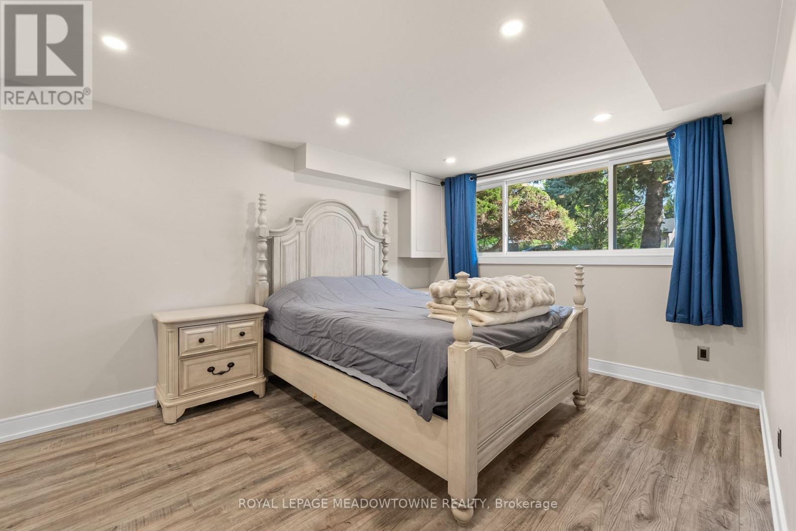 1268 Forest Hill, Oakville, ON - Indoor Photo Showing Bedroom