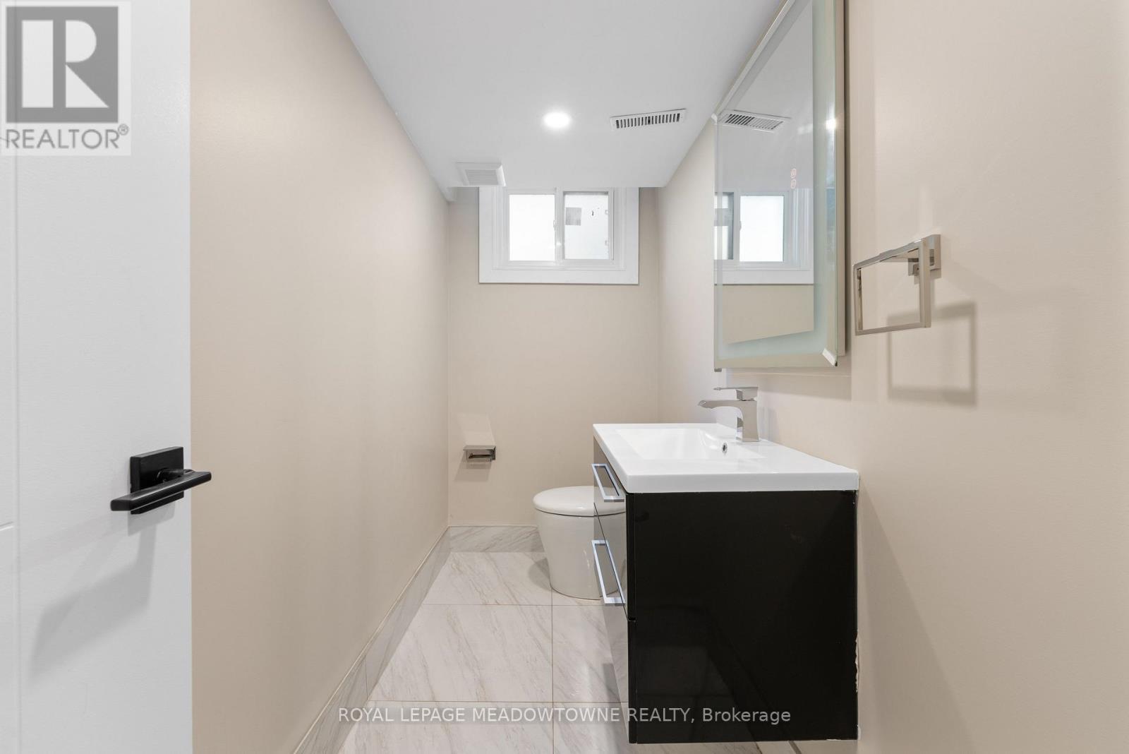 1268 Forest Hill, Oakville, ON - Indoor Photo Showing Bathroom