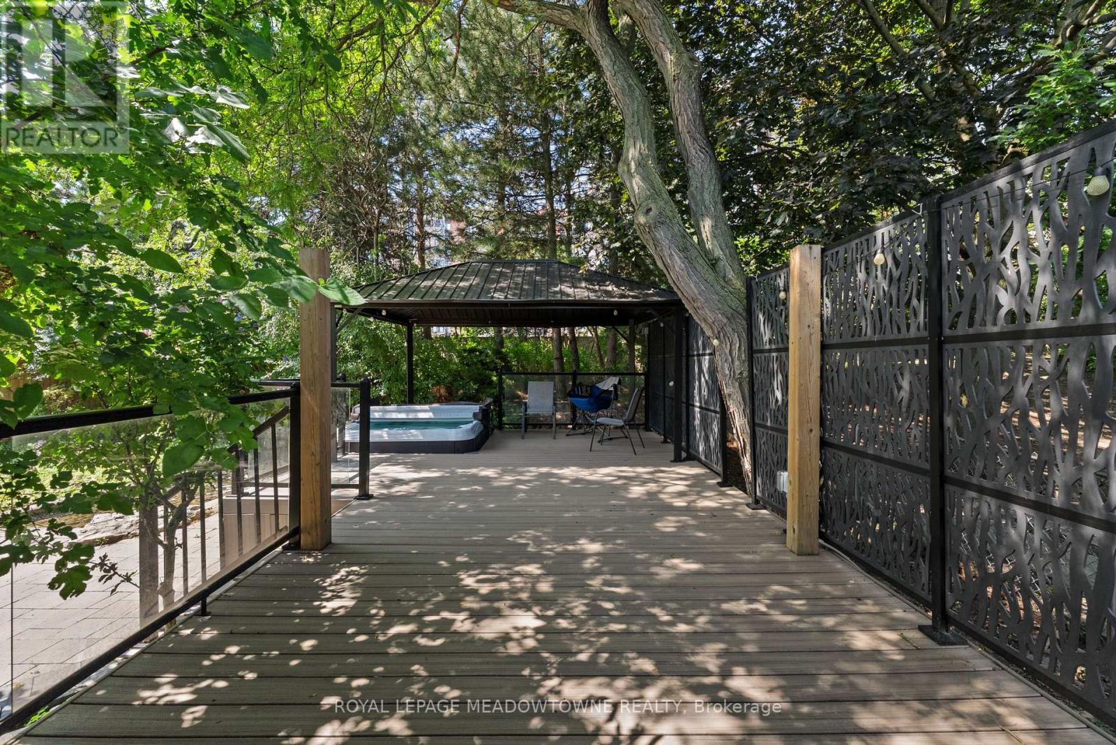 1268 Forest Hill, Oakville, ON - Outdoor