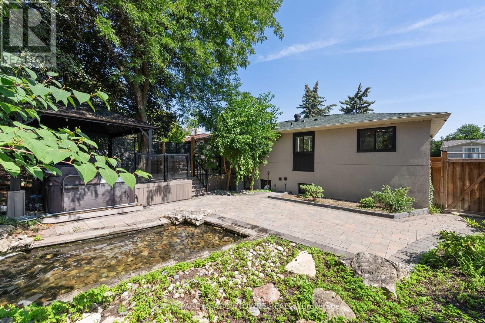 1268 Forest Hill, Oakville, ON - Outdoor