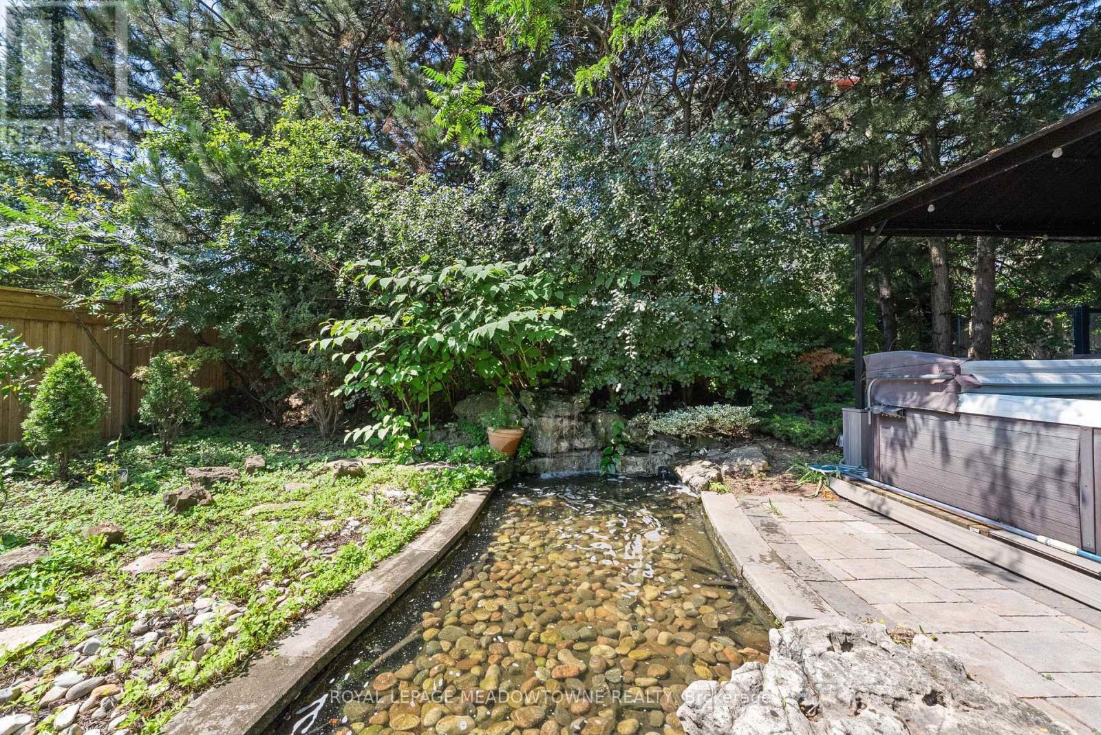 1268 Forest Hill, Oakville, ON - Outdoor