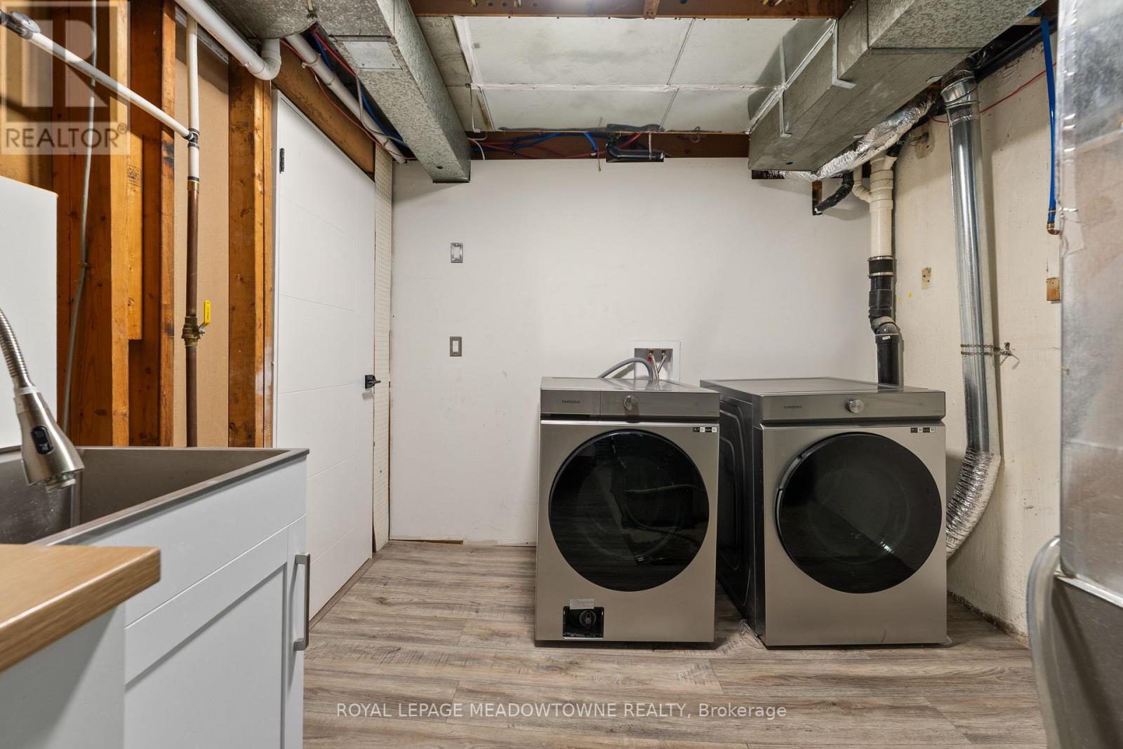 1268 Forest Hill, Oakville, ON - Indoor Photo Showing Laundry Room