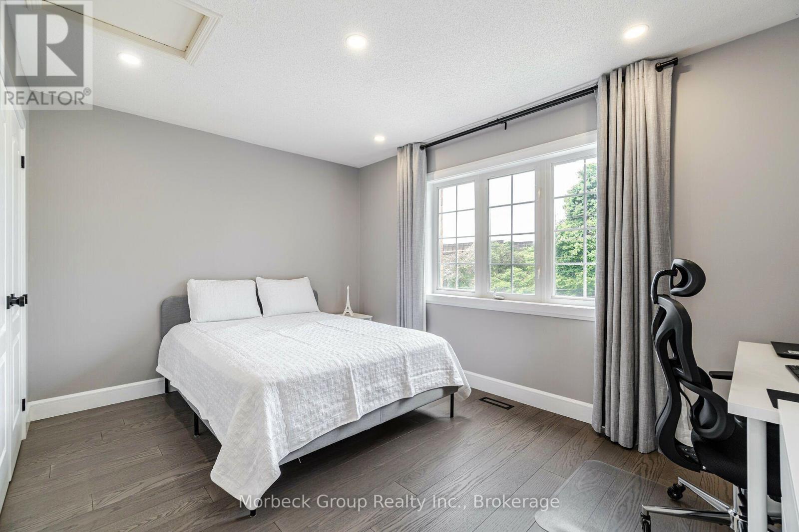 24 - 1100 Begley Street, Pickering (Bay Ridges), ON - Indoor Photo Showing Bedroom