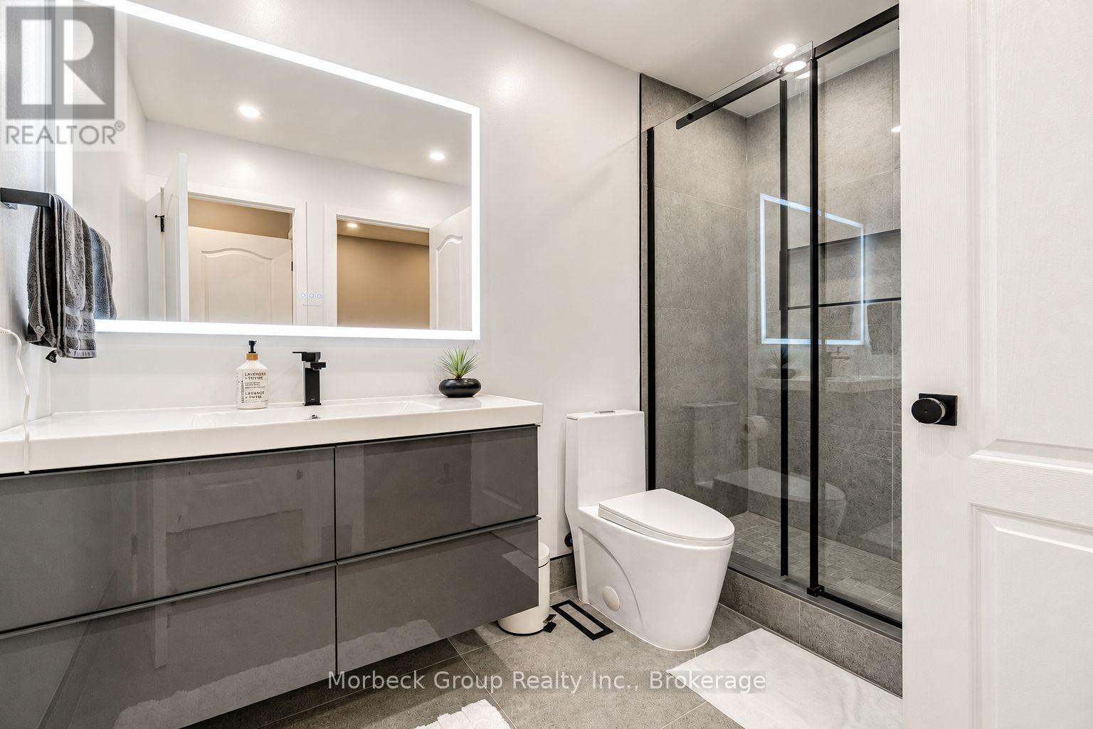 24 - 1100 Begley Street, Pickering (Bay Ridges), ON - Indoor Photo Showing Bathroom