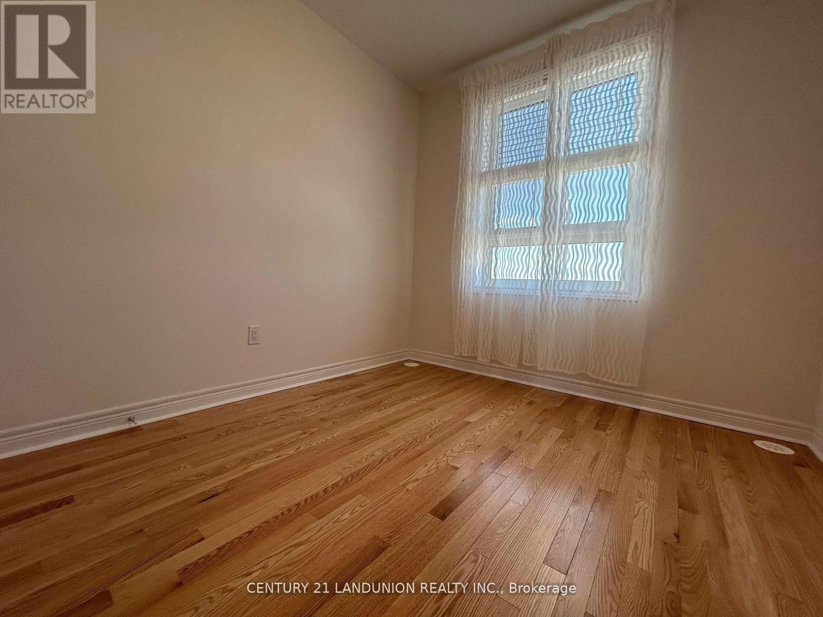 111 Mumbai Drive, Markham, ON - Indoor Photo Showing Other Room