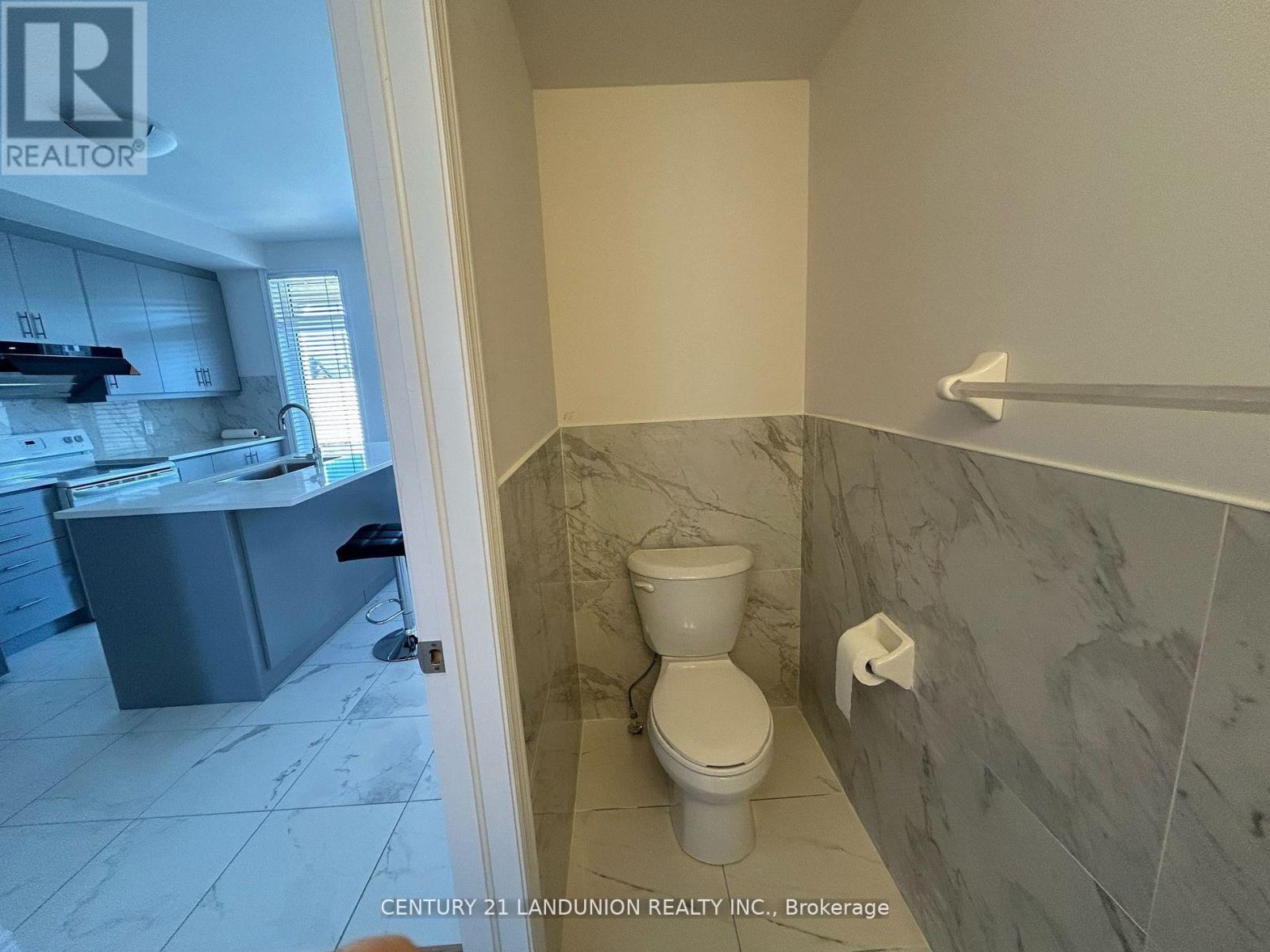 111 Mumbai Drive, Markham, ON - Indoor Photo Showing Bathroom