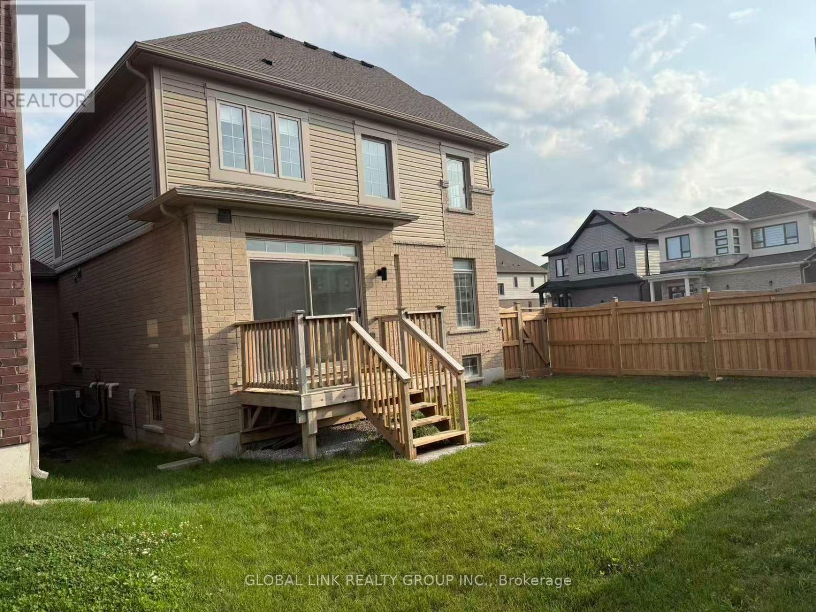 1 Copperhill Heights N, Barrie, ON - Outdoor