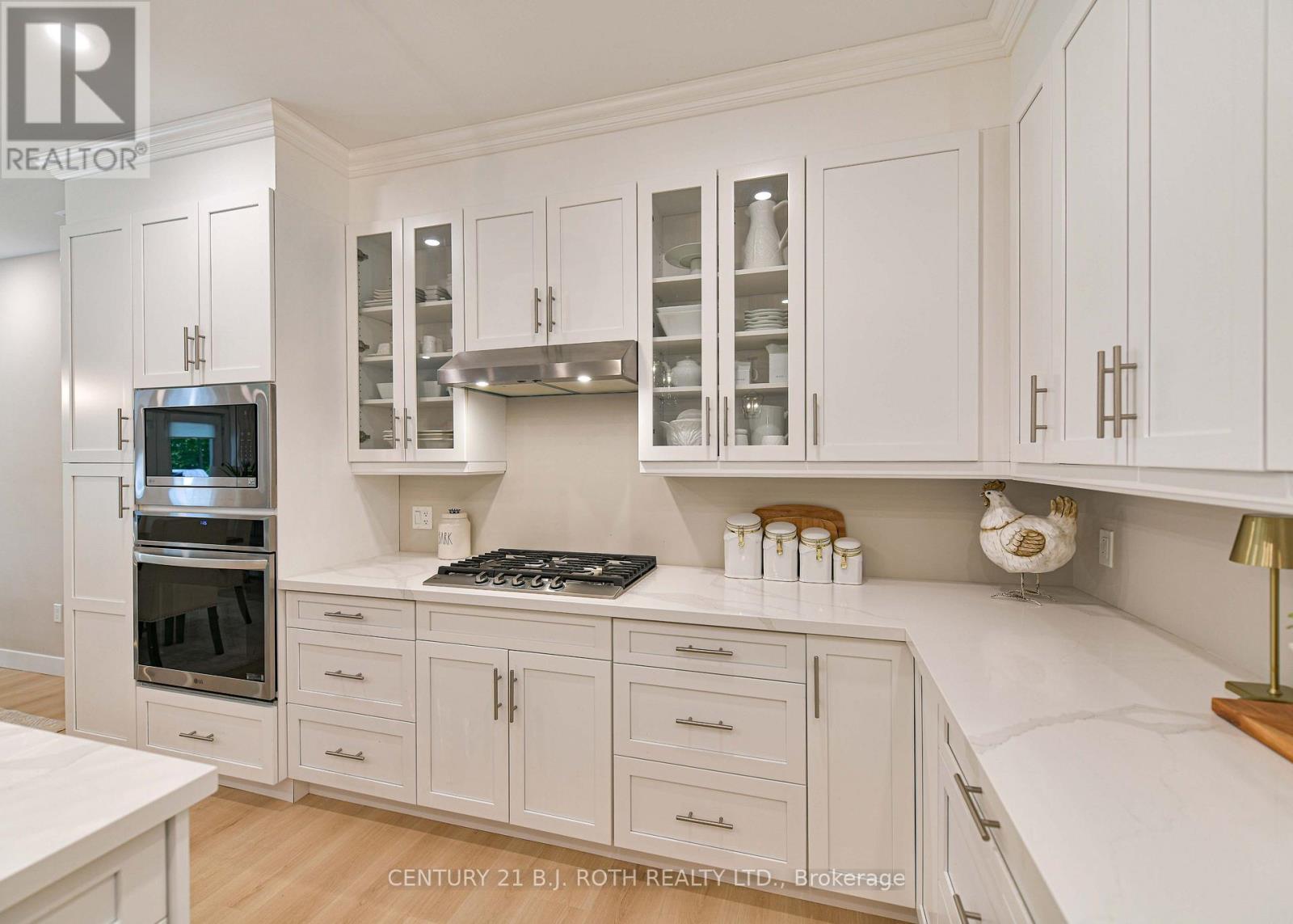Kitchen Gas Cooktop - 1650 Trader Cowan Road, Severn, ON - Indoor Photo Showing Kitchen