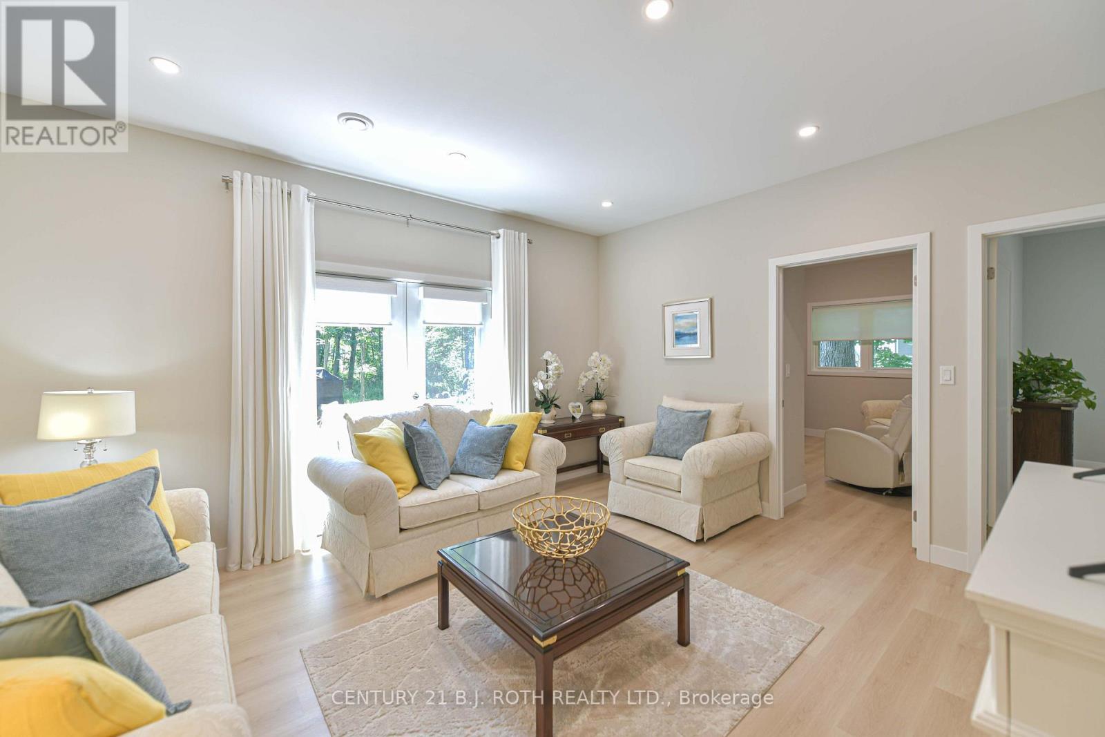 Unit 2 Living room - 1650 Trader Cowan Road, Severn, ON - Indoor Photo Showing Living Room