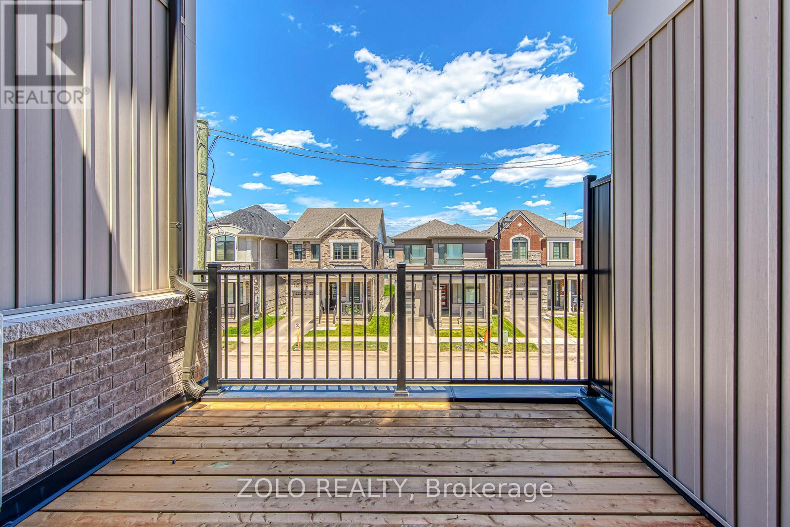 1572 Rutland Crescent, Milton, ON - Outdoor