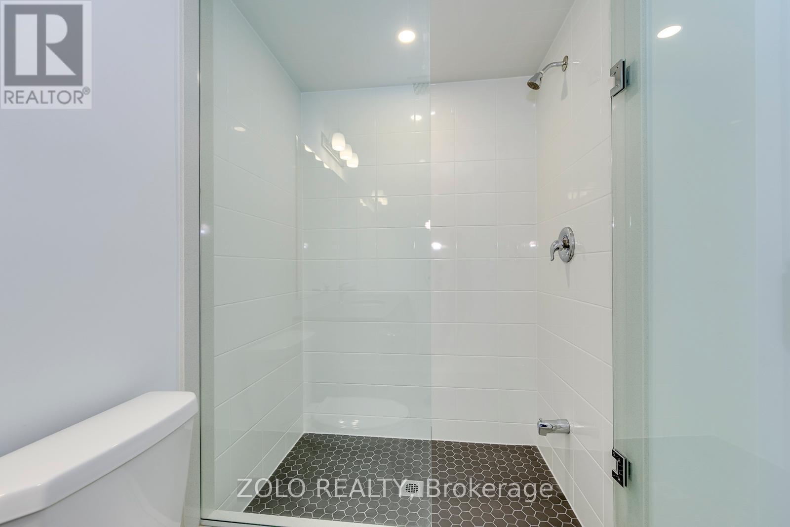 1572 Rutland Crescent, Milton, ON - Indoor Photo Showing Bathroom
