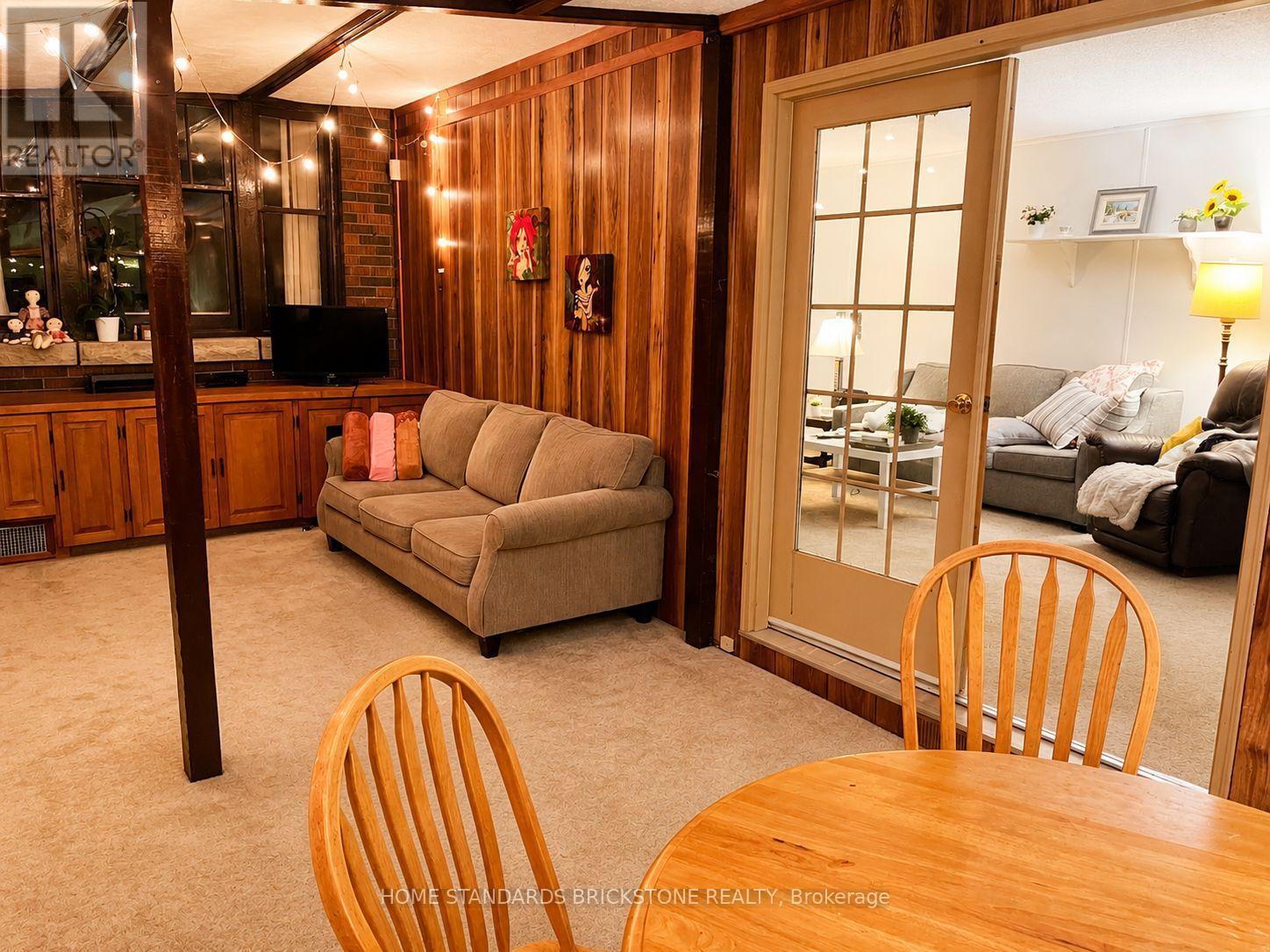 5400 Cedar Street, Niagara Falls, ON - Indoor