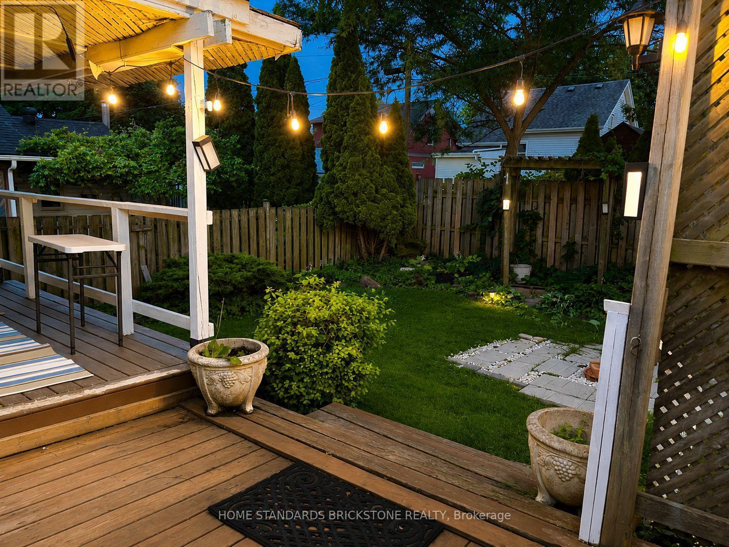 5400 Cedar Street, Niagara Falls, ON - Outdoor With Deck Patio Veranda