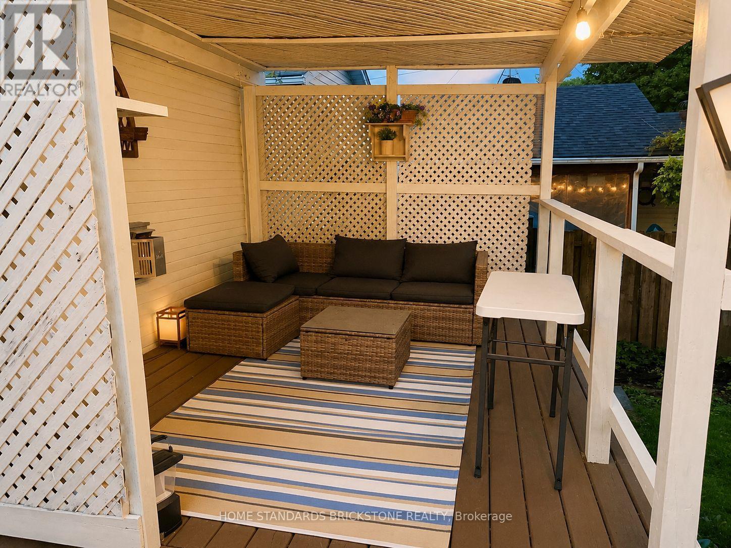 5400 Cedar Street, Niagara Falls, ON - Outdoor With Deck Patio Veranda With Exterior