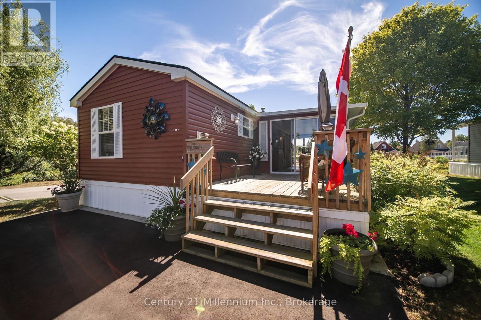 19 White Pines Trail, Wasaga Beach, ON - Outdoor