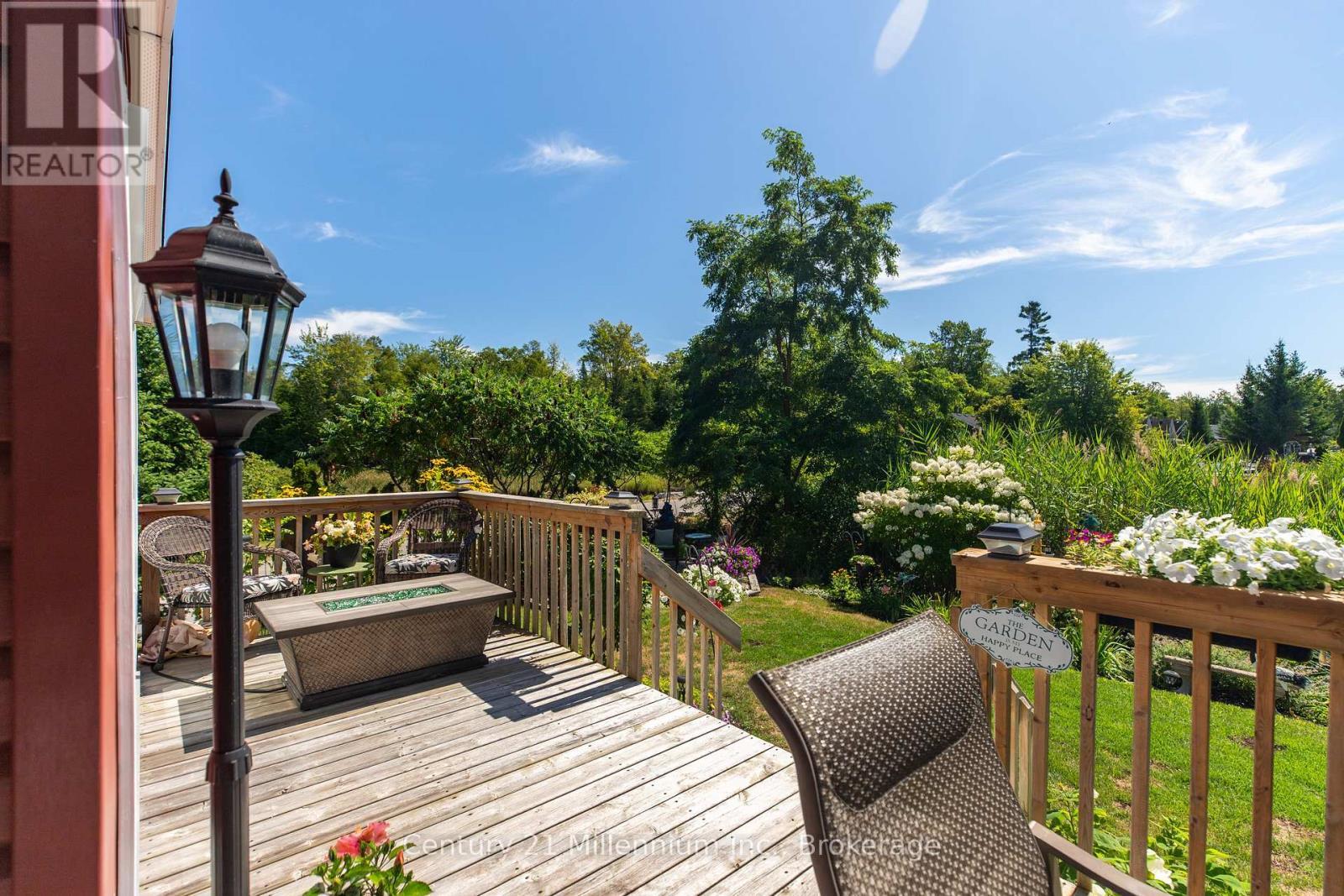 19 White Pines Trail, Wasaga Beach, ON - Outdoor With Deck Patio Veranda