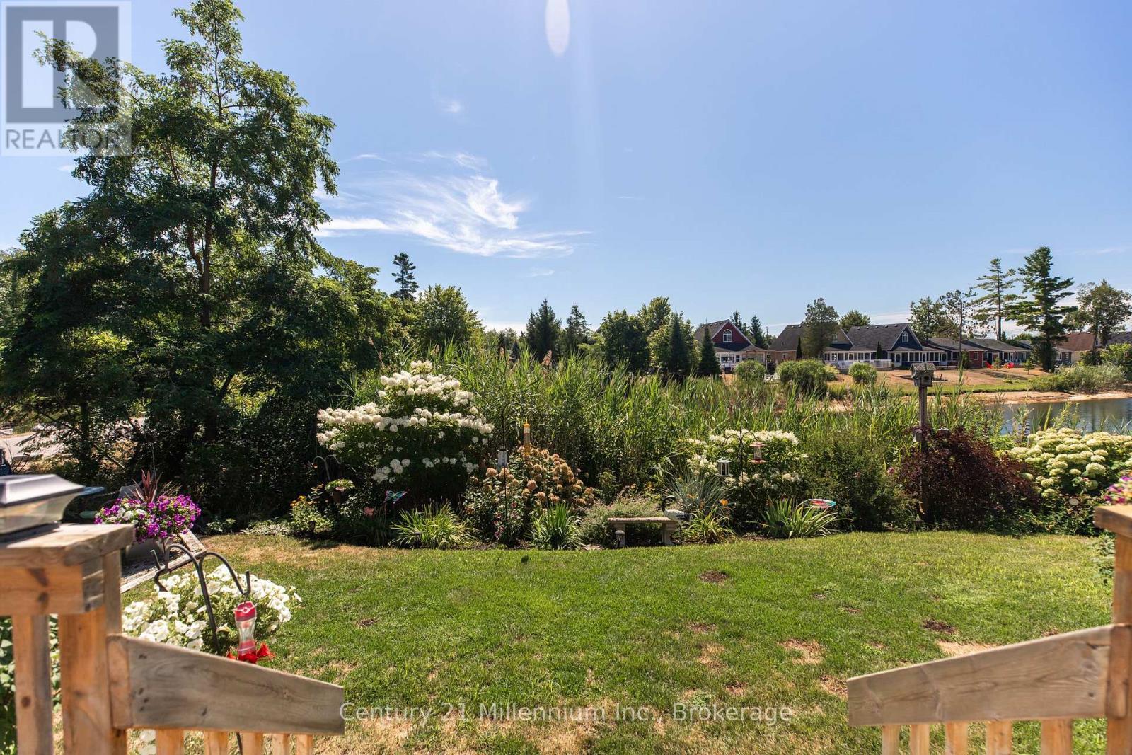 19 White Pines Trail, Wasaga Beach, ON - Outdoor