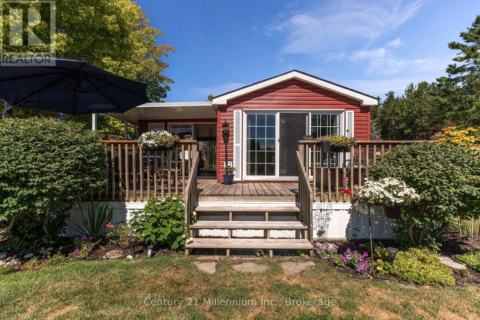 19 White Pines Trail, Wasaga Beach, ON - Outdoor With Deck Patio Veranda