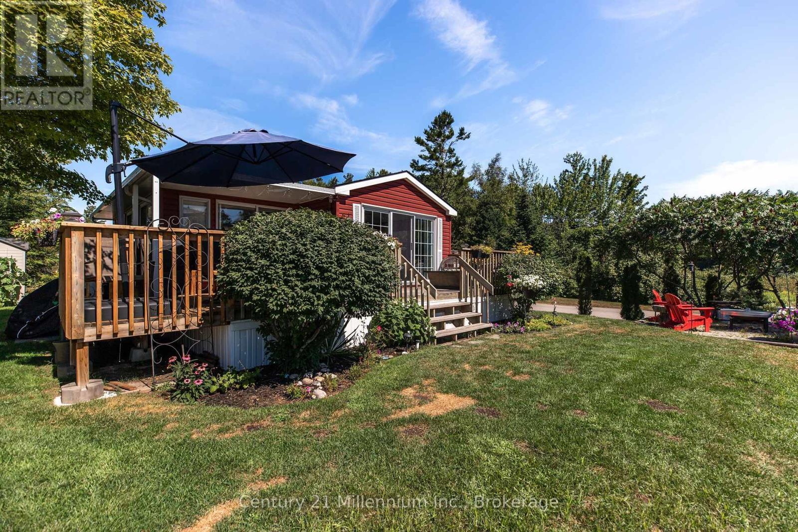 19 White Pines Trail, Wasaga Beach, ON - Outdoor