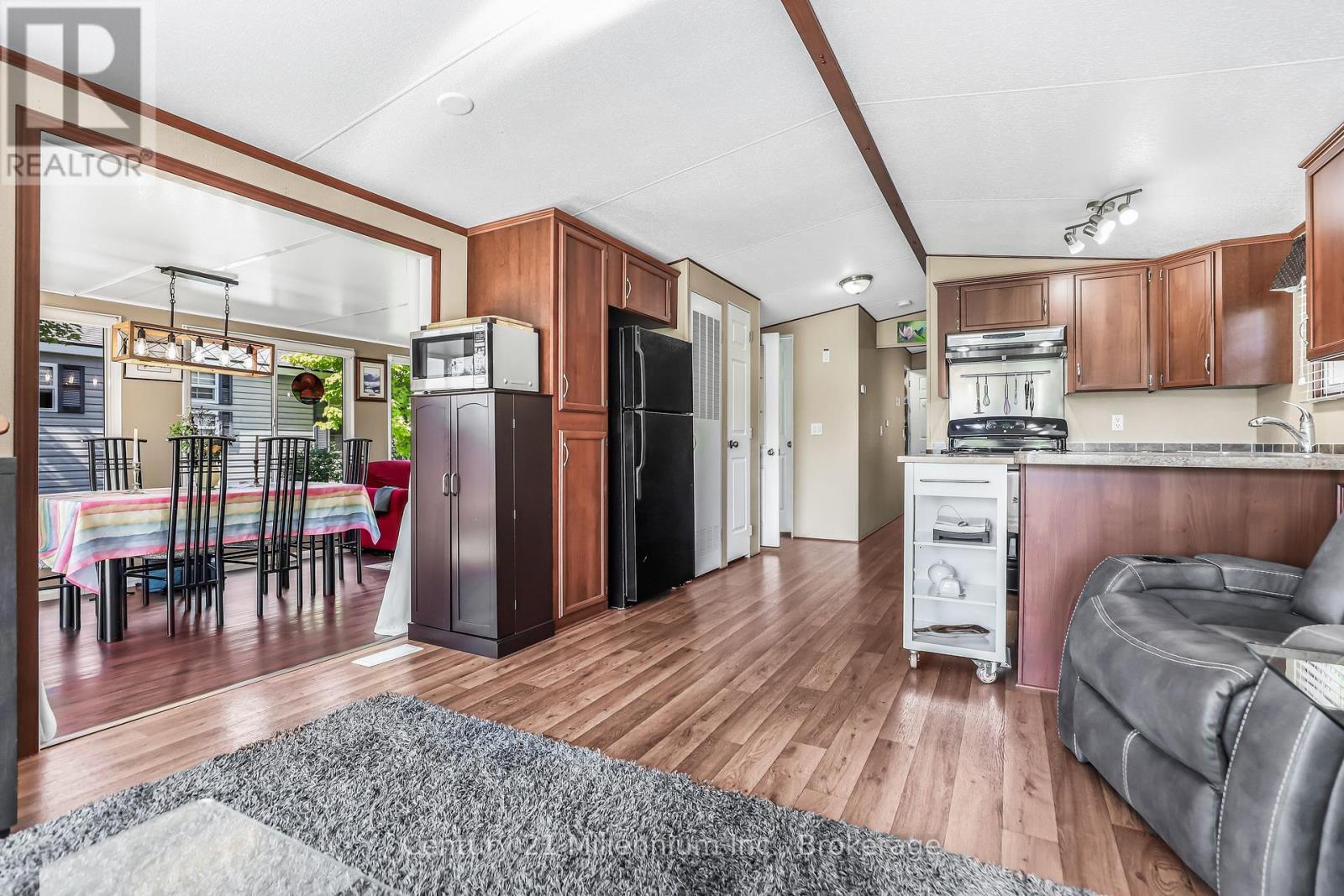 19 White Pines Trail, Wasaga Beach, ON - Indoor Photo Showing Other Room