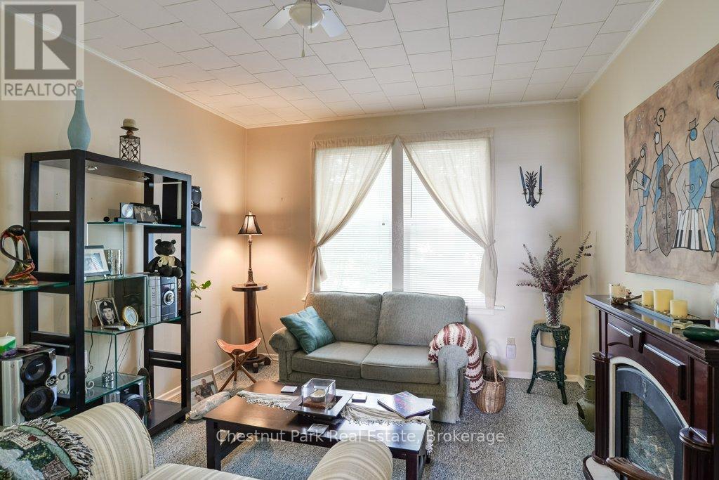 128 James Street, Bracebridge, ON - Indoor