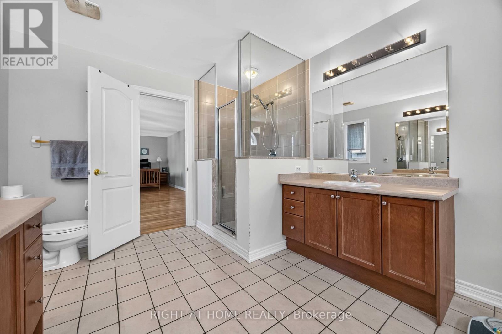 41 Foresta Drive, Vaughan, ON - Indoor Photo Showing Bathroom