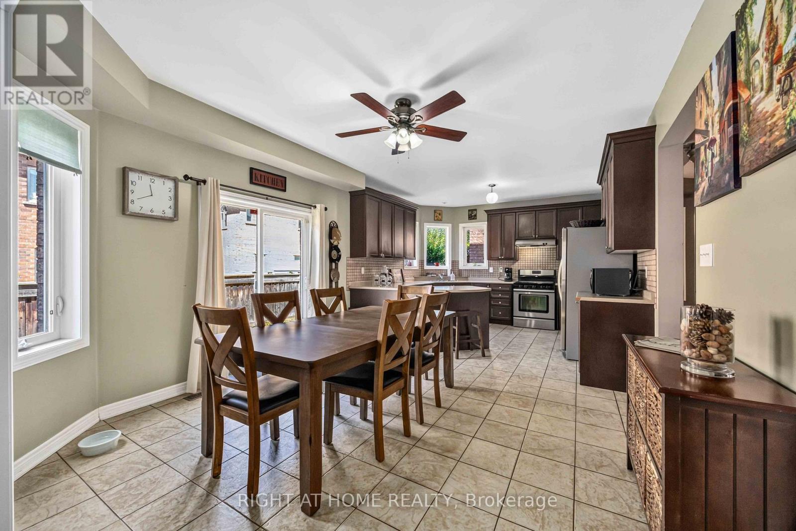 41 Foresta Drive, Vaughan, ON - Indoor Photo Showing Dining Room
