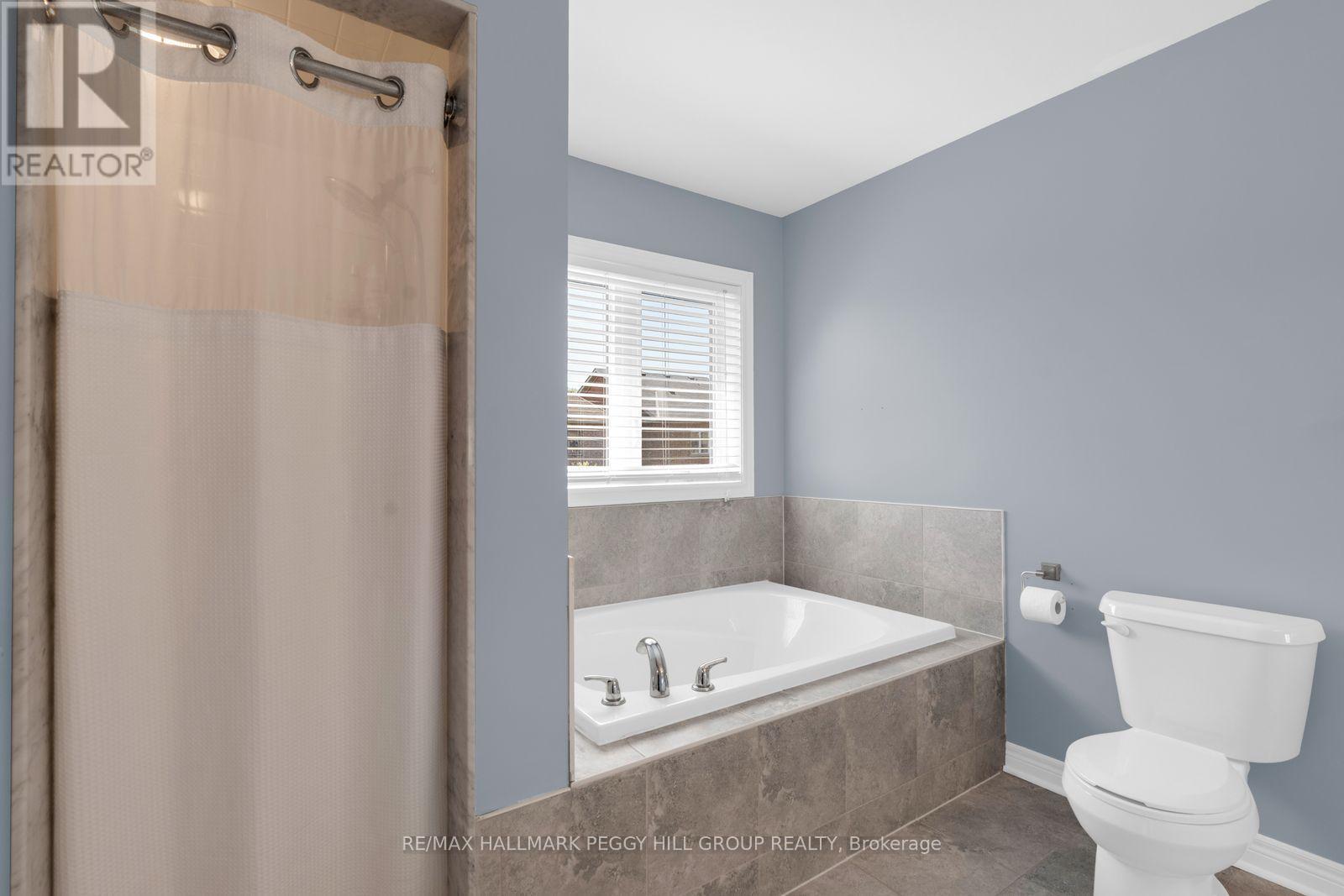 55 Forsyth Crescent, Barrie, ON - Indoor Photo Showing Bathroom