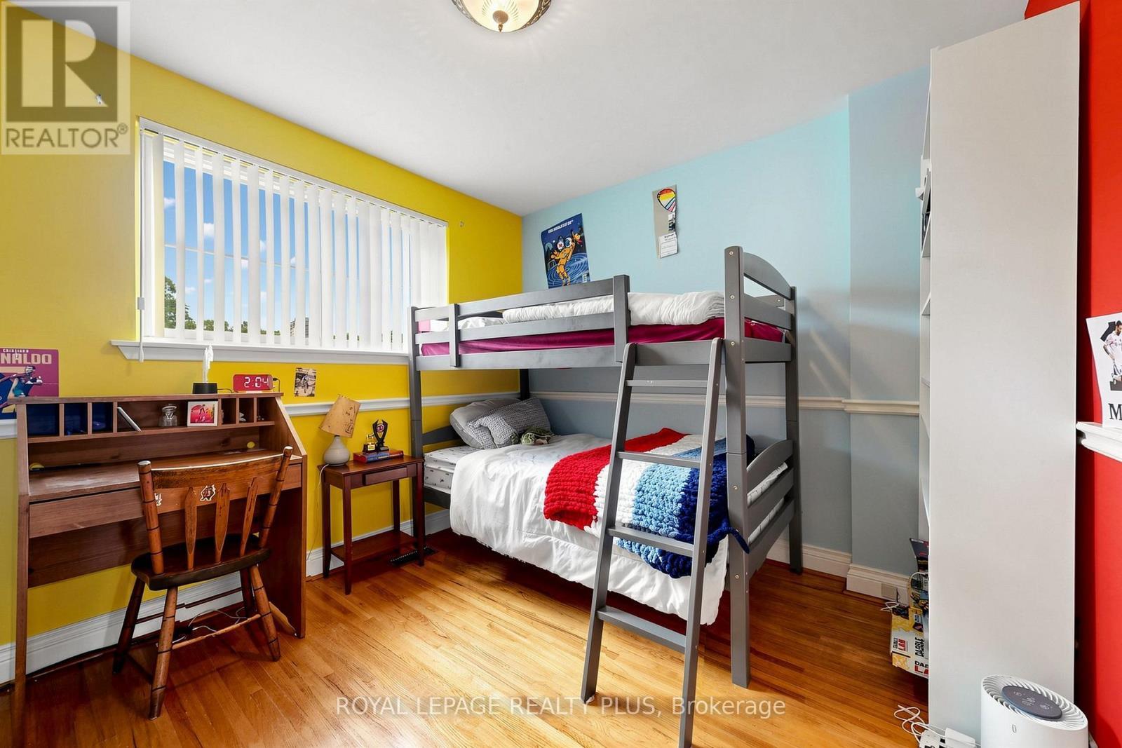 2359 Brookhurst Road, Mississauga, ON - Indoor Photo Showing Bedroom