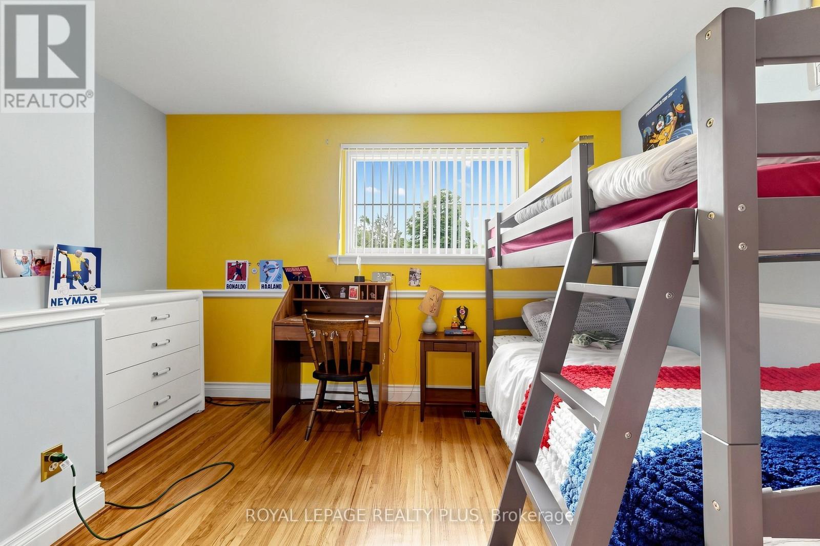 2359 Brookhurst Road, Mississauga, ON - Indoor Photo Showing Bedroom