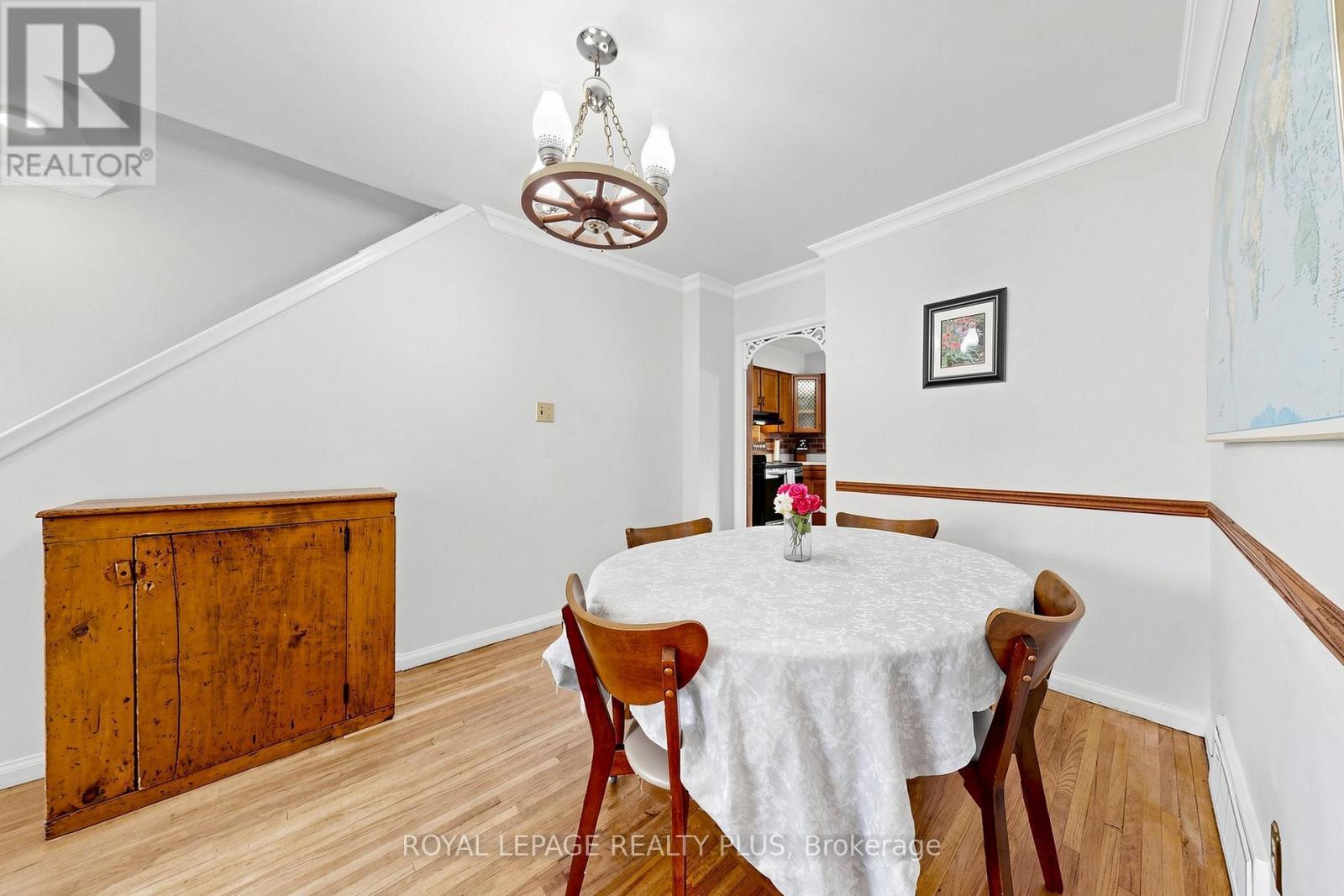 2359 Brookhurst Road, Mississauga, ON - Indoor Photo Showing Dining Room
