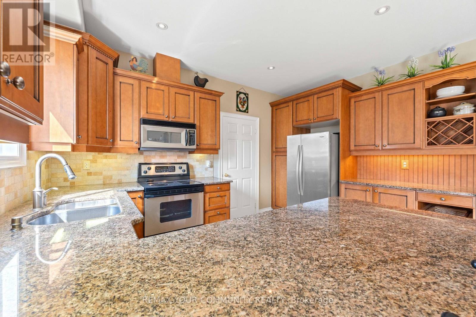 53 Brookwood Drive, Barrie, ON - Indoor Photo Showing Kitchen With Double Sink