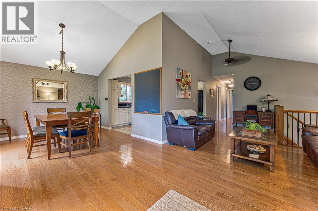 40 Peter Street, Scotland, ON - Indoor