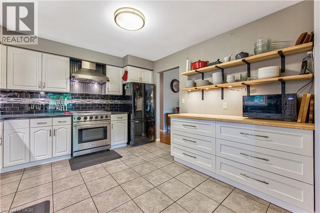 40 Peter Street, Scotland, ON - Indoor Photo Showing Kitchen