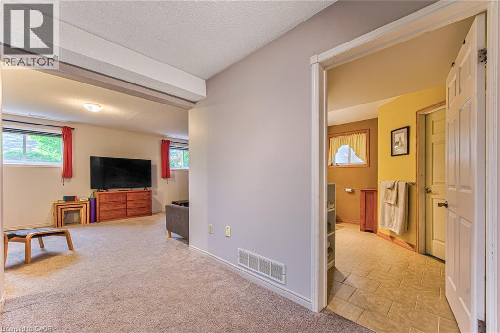 40 Peter Street, Scotland, ON - Indoor