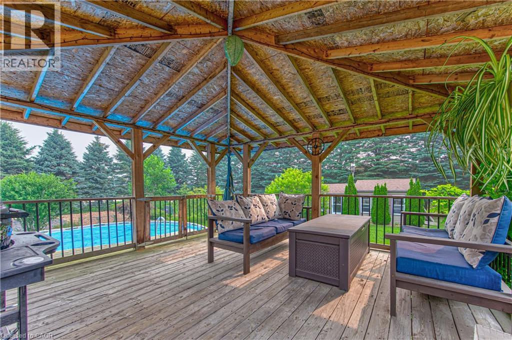 40 Peter Street, Scotland, ON - Outdoor With Deck Patio Veranda With Exterior