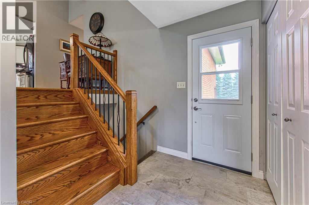 40 Peter Street, Scotland, ON - Indoor Photo Showing Other Room