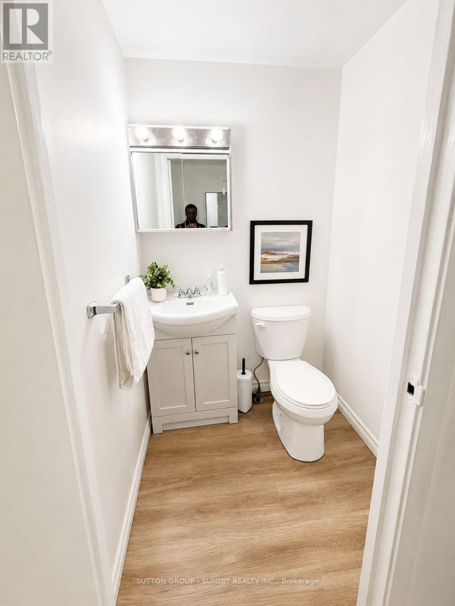 433A Dunvegan Drive, Waterloo, ON - Indoor Photo Showing Bathroom