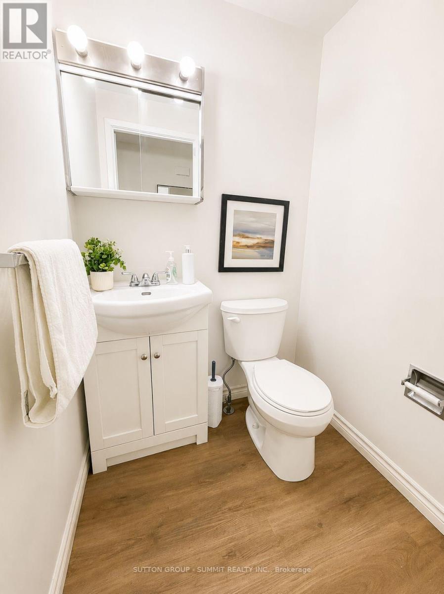 433A Dunvegan Drive, Waterloo, ON - Indoor Photo Showing Bathroom