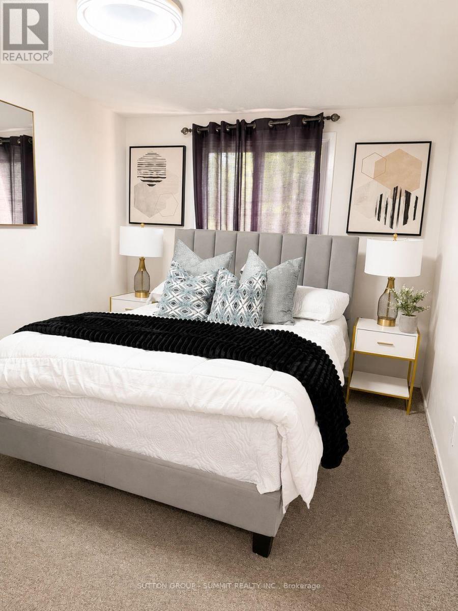 433A Dunvegan Drive, Waterloo, ON - Indoor Photo Showing Bedroom