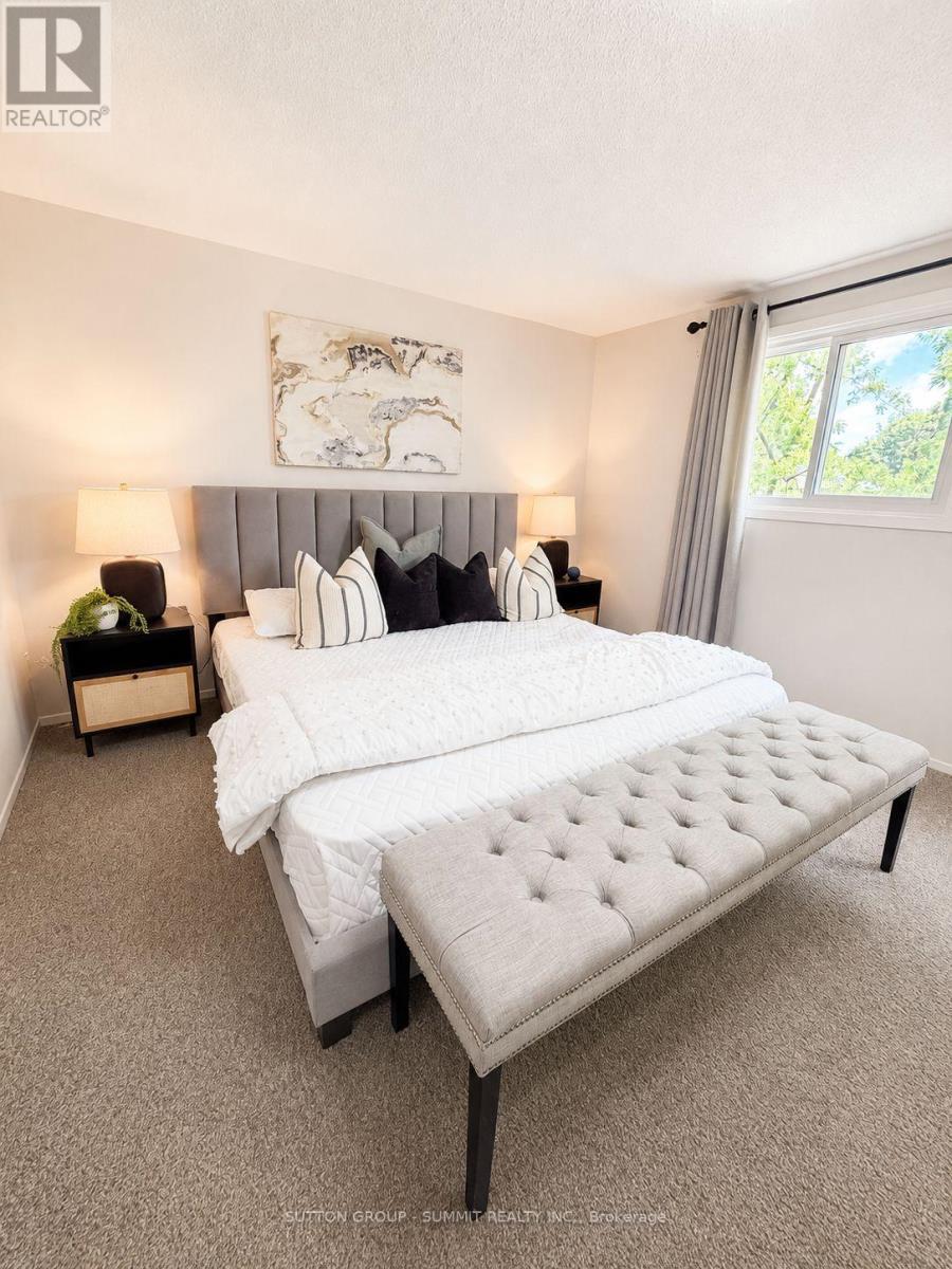 433A Dunvegan Drive, Waterloo, ON - Indoor Photo Showing Bedroom