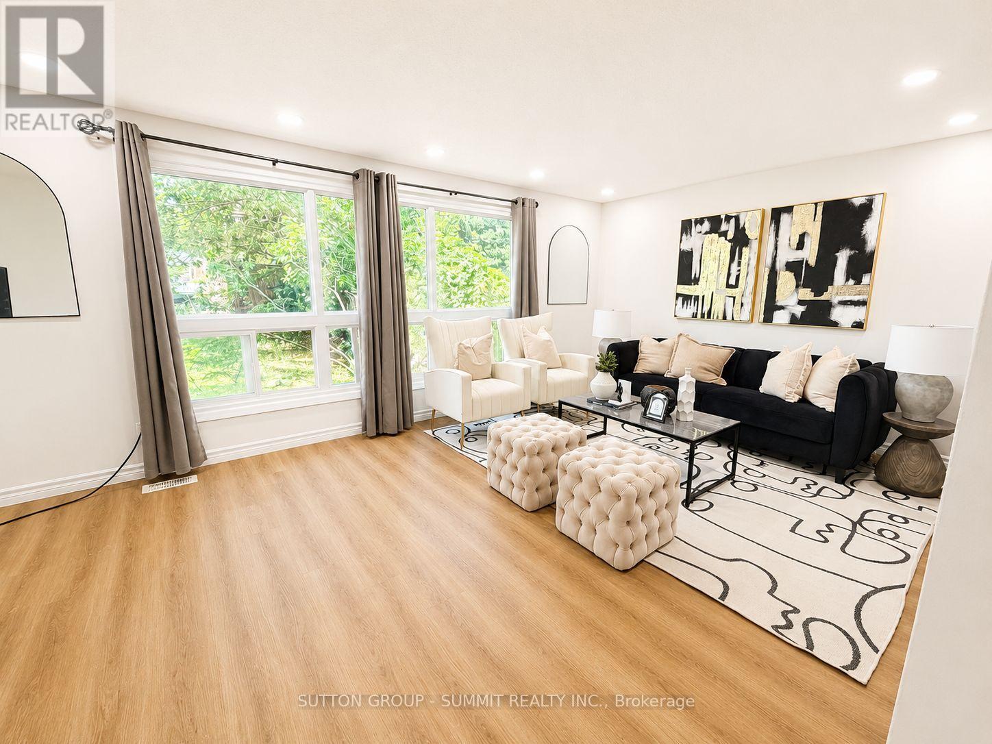 433A Dunvegan Drive, Waterloo, ON - Indoor Photo Showing Living Room