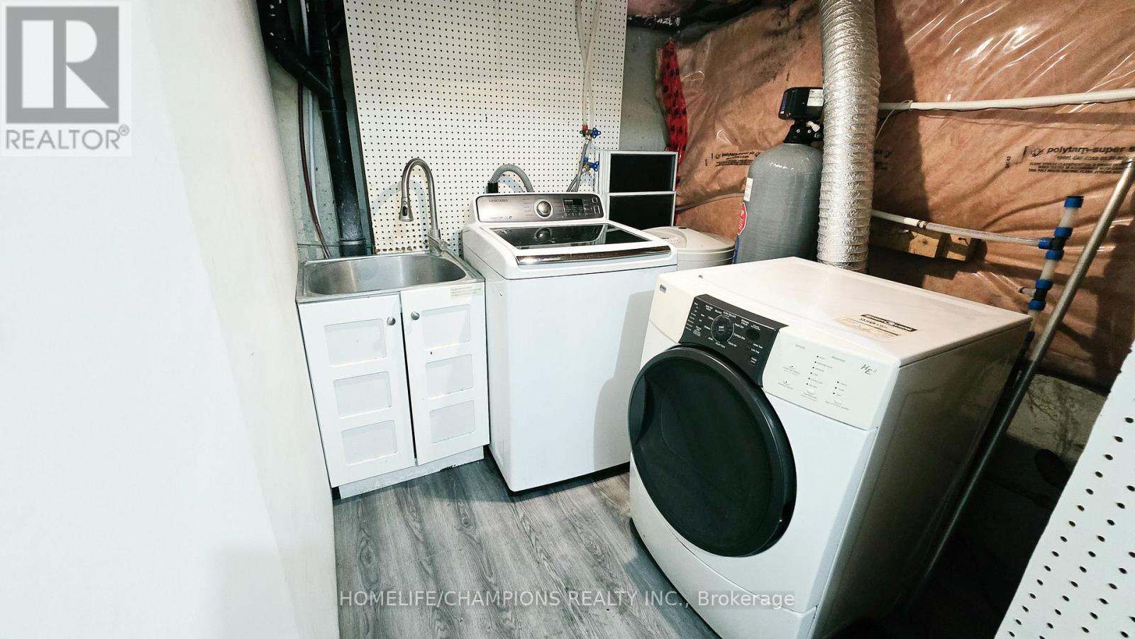 159 Snowdrop Crescent, Kitchener, ON - Indoor Photo Showing Laundry Room