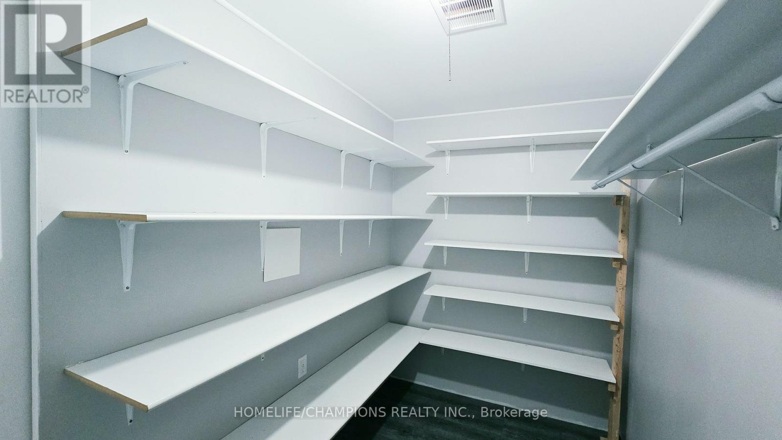 159 Snowdrop Crescent, Kitchener, ON - Indoor With Storage