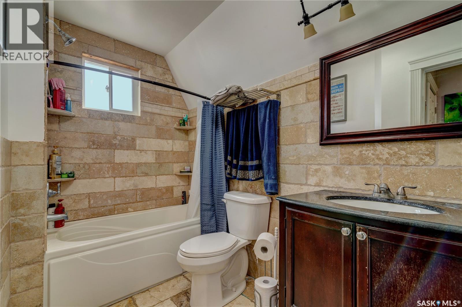 212 Prospect Street, Belle Plaine, SK - Indoor Photo Showing Bathroom