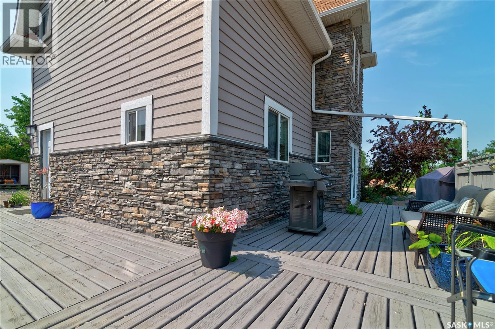 212 Prospect Street, Belle Plaine, SK - Outdoor With Deck Patio Veranda