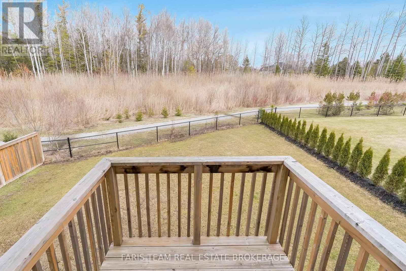 33 Pearl Street, Wasaga Beach, ON - Outdoor
