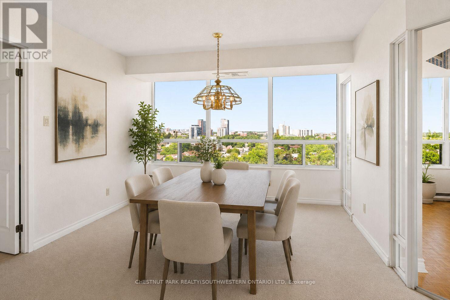 1101 - 4 Willow Street, Waterloo, ON - Indoor Photo Showing Dining Room