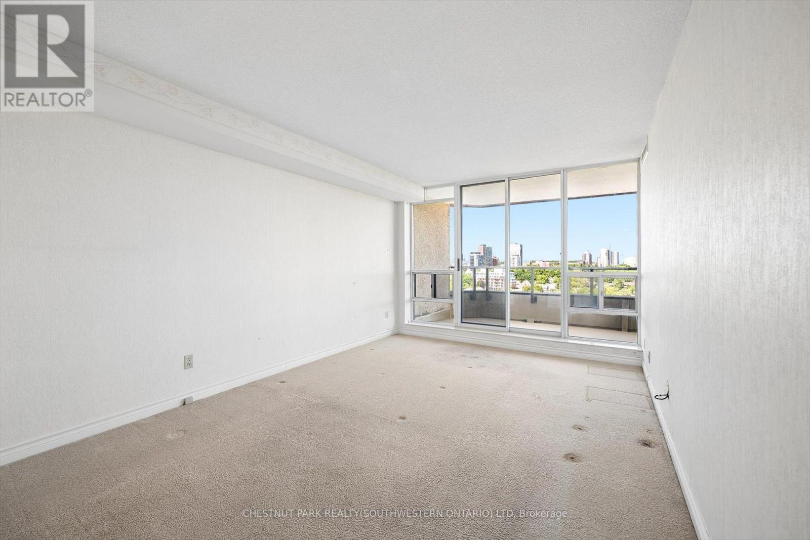 1101 - 4 Willow Street, Waterloo, ON - Indoor Photo Showing Other Room